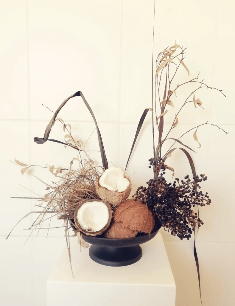 Centrepiece for dining table